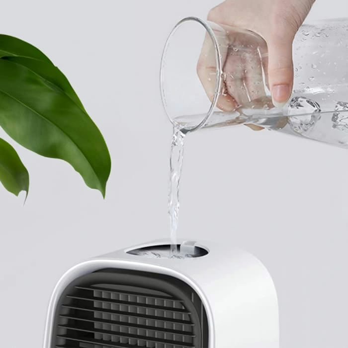 Step 1: filling the AiraBreeze portable air cooler water tank